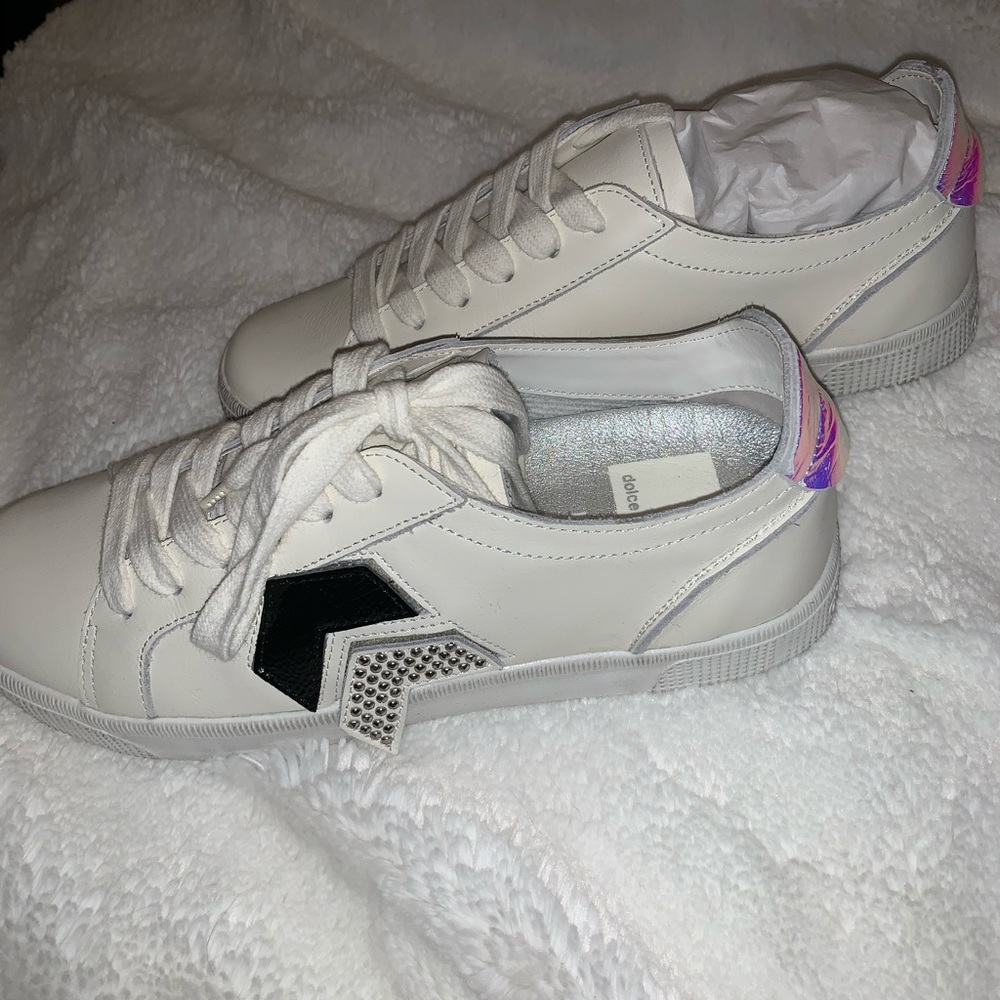 BRAND NEW Dolce Vida Zaga Sneakers in White Velcro